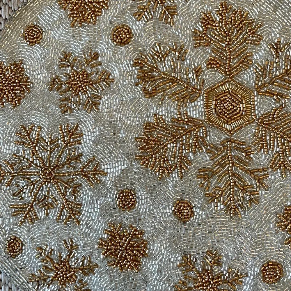 Nicole Miller 15in Beaded Christmas Placemat Holiday Snowflakes Gold & White New